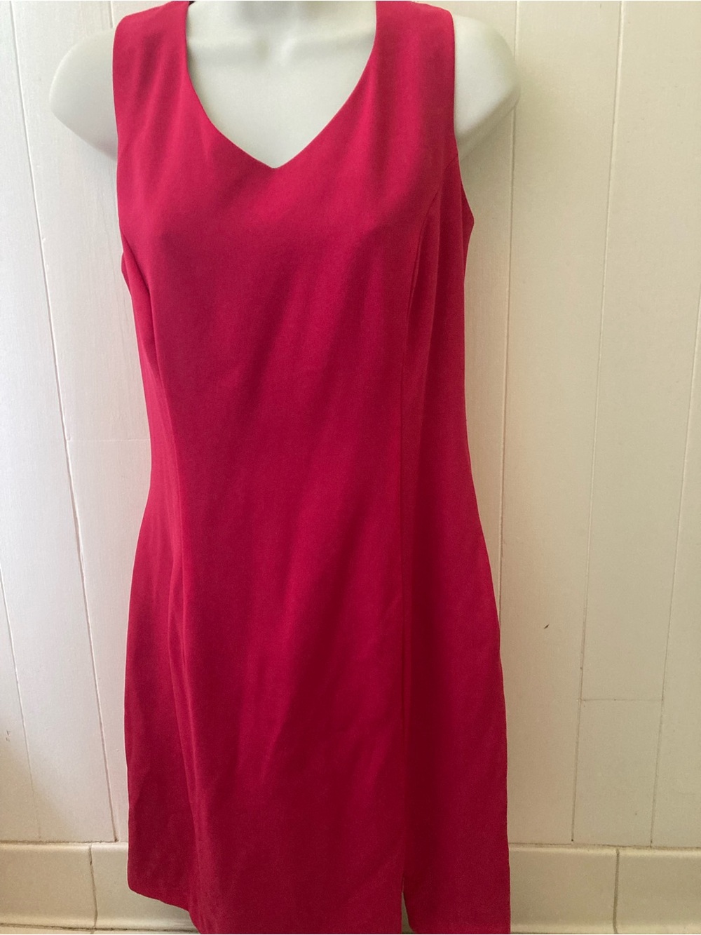 Hot Pink,lsleeveless, V-neck lined dress, 10